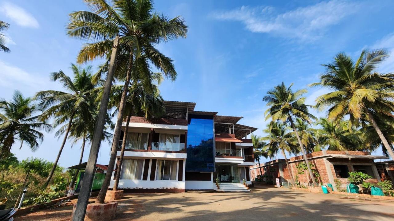 Coastal Bay Beach Resort Harnai Eksteriør billede