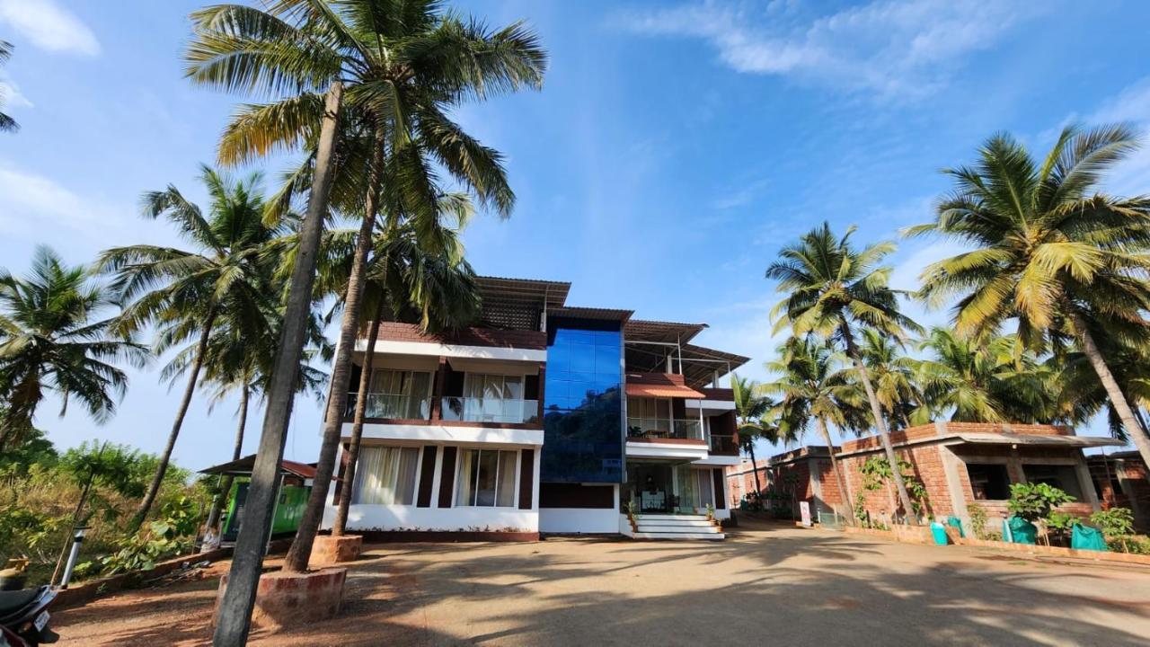 Coastal Bay Beach Resort Harnai Eksteriør billede