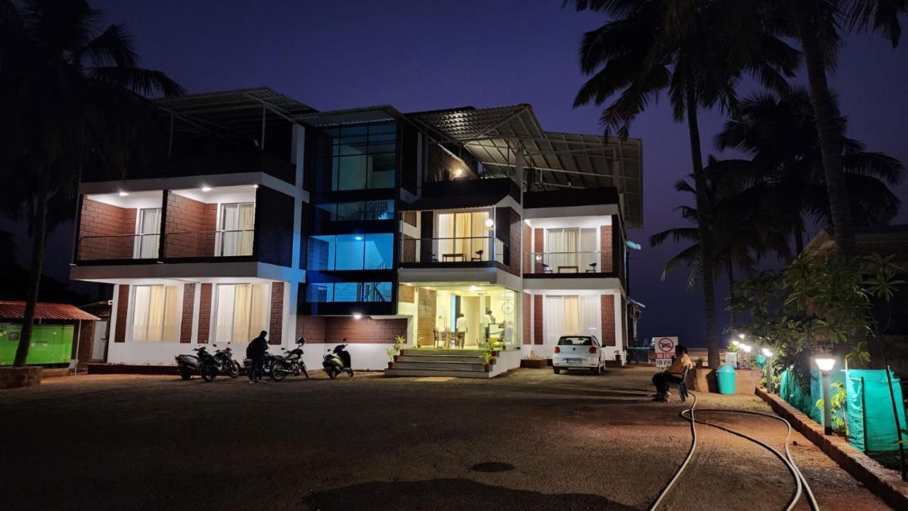 Coastal Bay Beach Resort Harnai Eksteriør billede