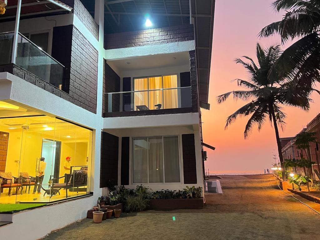 Coastal Bay Beach Resort Harnai Eksteriør billede